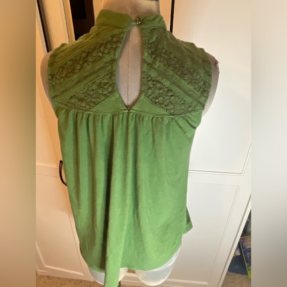 Wrangler Crochet Top- Green size M - Picture 2 of 9